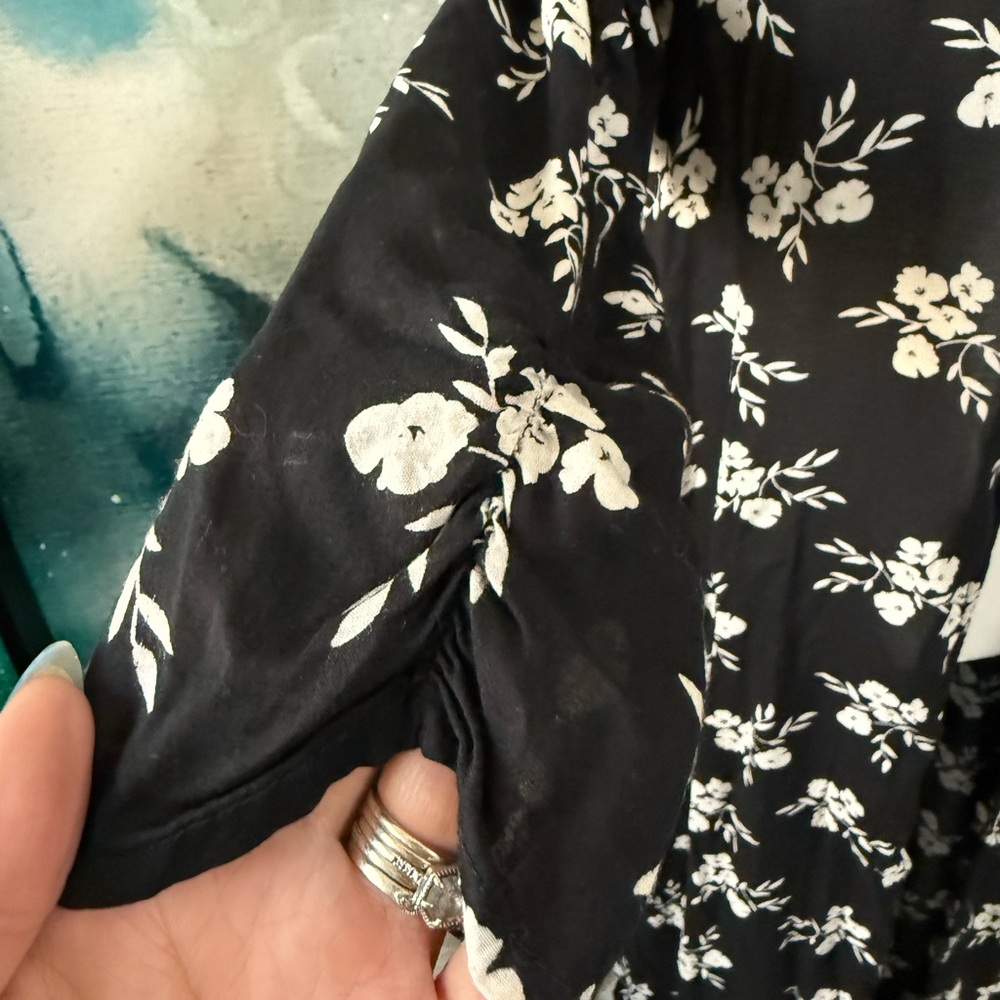 Black Floral Long Kimono Duster - Picture 6 of 8